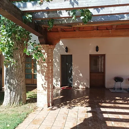 Casas Olmo Y Fresno Jardin Y Piscina A 17 Kilometros De Ferienhaus Salamanca