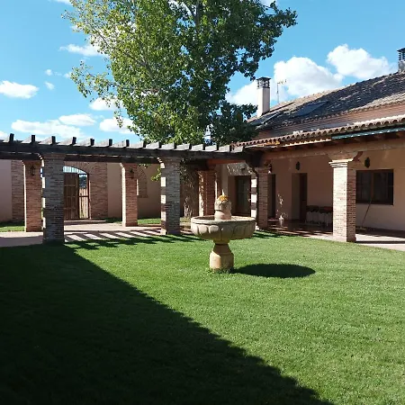 Fresno Cerca De Salamanca Con Jardin Y Piscina Hasta 5 Personas