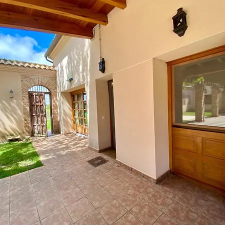 Ferienhaus Casas Olmo Y Fresno Jardin Y Piscina A 17 Kilometros De