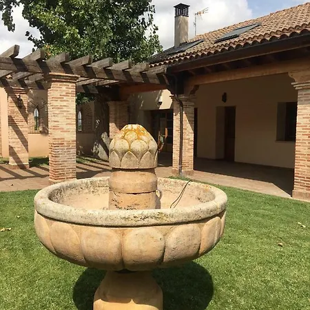 Ferienhaus Casas Olmo Y Fresno Jardin Y Piscina A 17 Kilometros De Salamanca