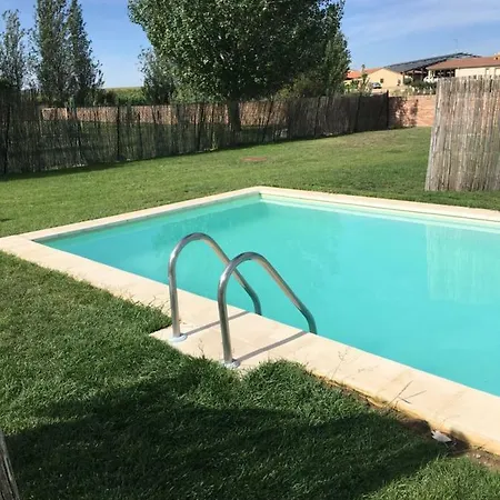 Fresno Cerca De Salamanca Con Jardin Y Piscina Hasta 5 Personas Almenara de Tormes