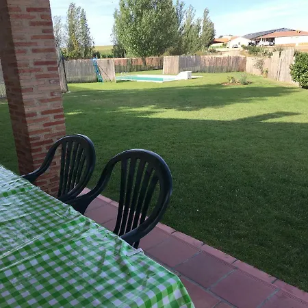Fresno Cerca De Salamanca Con Jardin Y Piscina Hasta 5 Personas